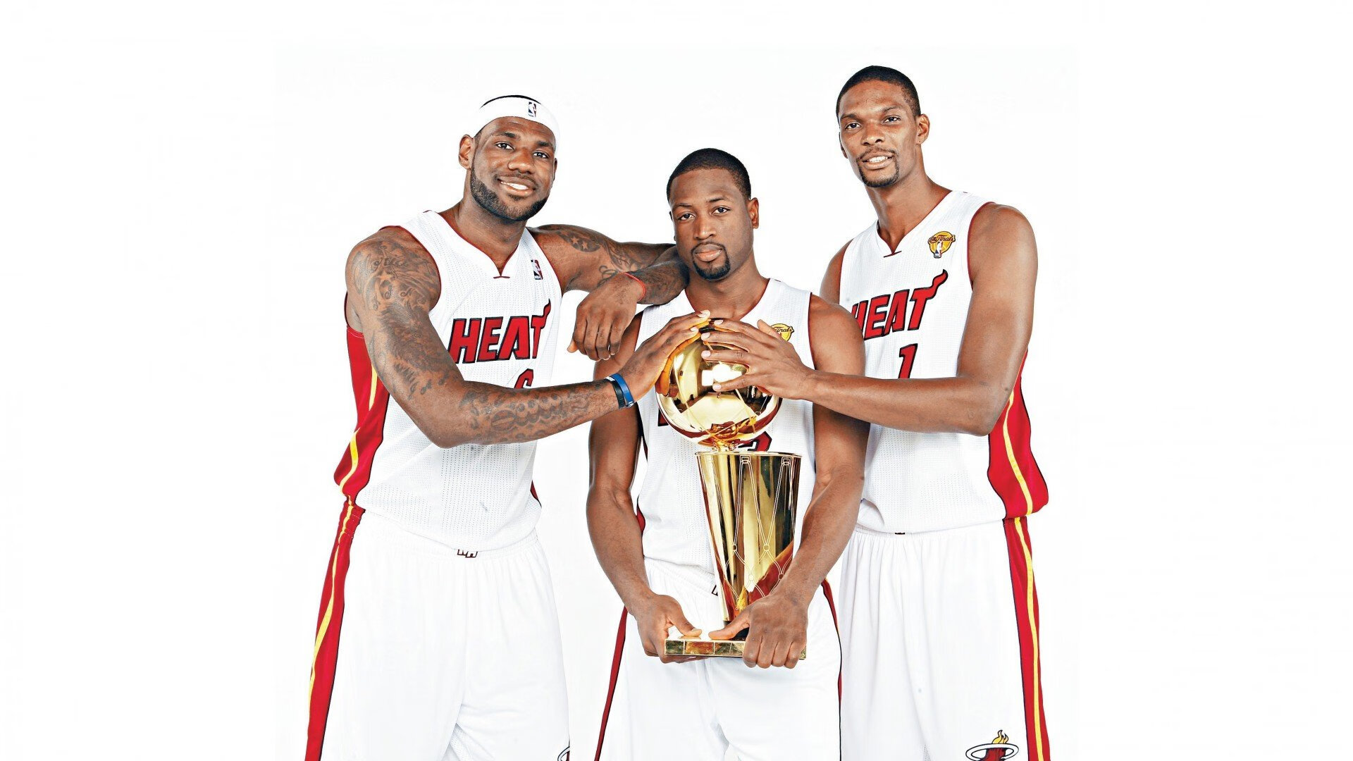 早报，狩猎者登峰—北境风暴队加时鏖战夺下冰球巅峰杯