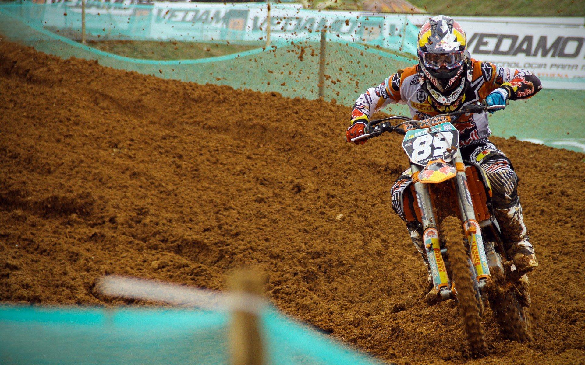 天才新星亚马尔因伤暂别斗牛士军团,西班牙队两场关键战将考验阵容深度