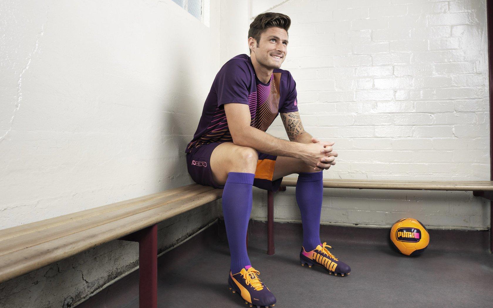 绿茵场上的信号四重奏,战术同步如何重塑现代足球格局